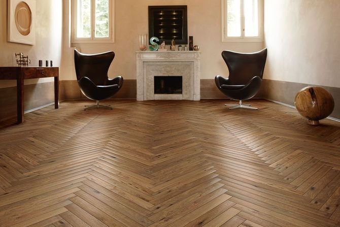 Urok starego drewna w kolekcji Atelier