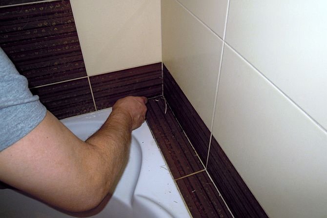 Jak pozbyć się pleśni i grzyba w łazience?