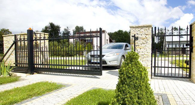 Bramy posesyjne przesuwne