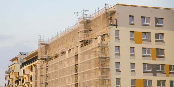 Polskie Stowarzyszenie Producentów Styropianu ws. bezpieczeństwa pożarowego ścian w systemach ETICS