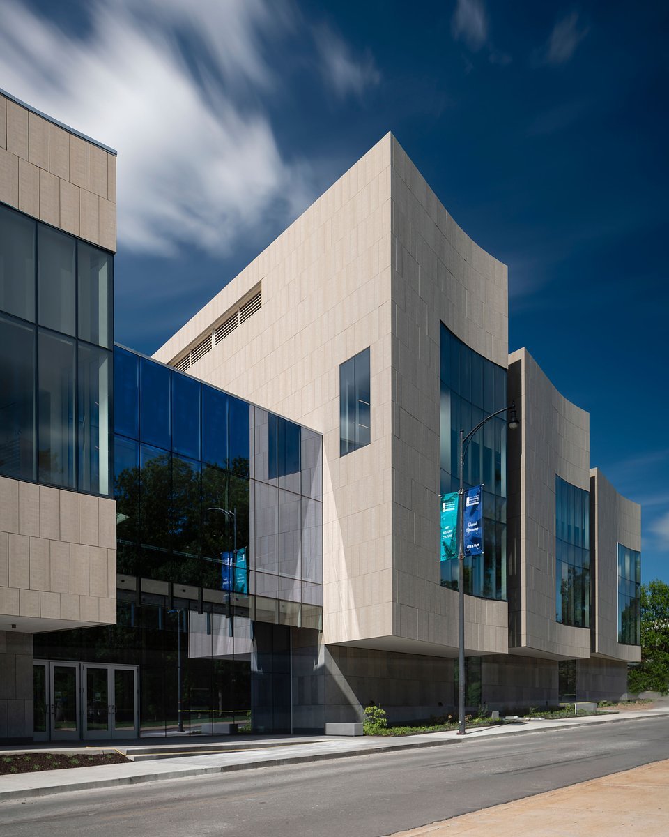Centrum Studiów w Missouri (USA) z futurystyczną fasadą