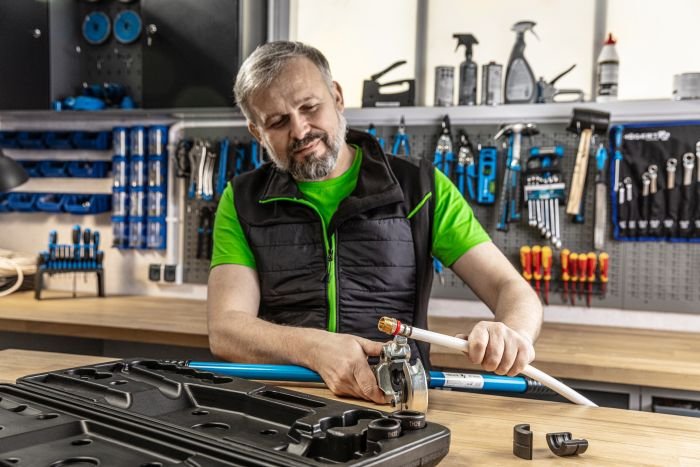 Högert Technik – narzędzia dla hydraulików
