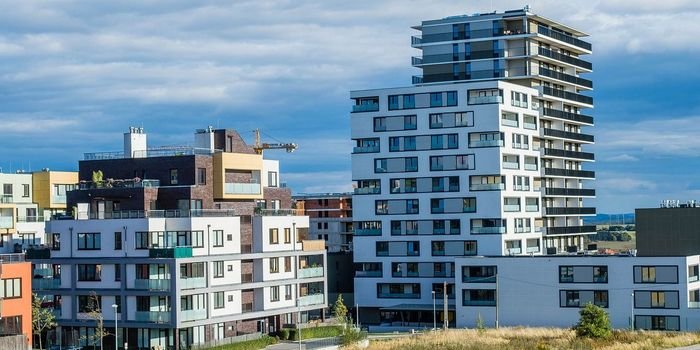 Duży popyt na mieszkania i rosnące ceny