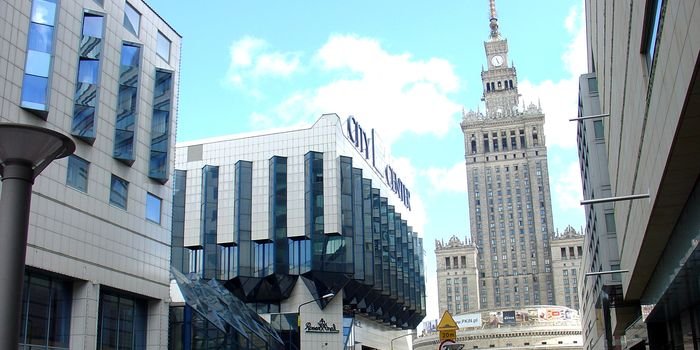 W Warszawie spada liczba mieszkań dostępnych na rynku pierwotnym