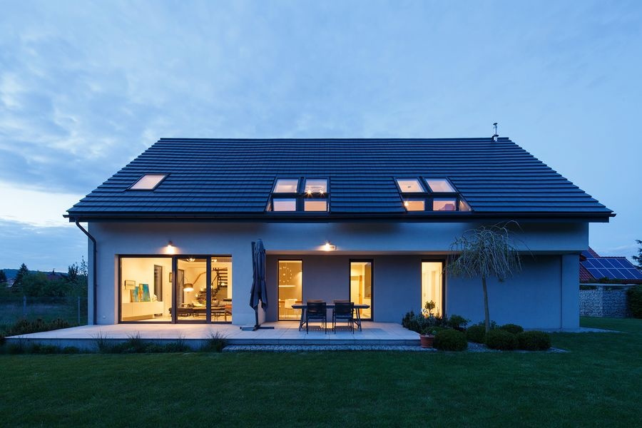 Okna dachowe – wymienić czy modernizować?