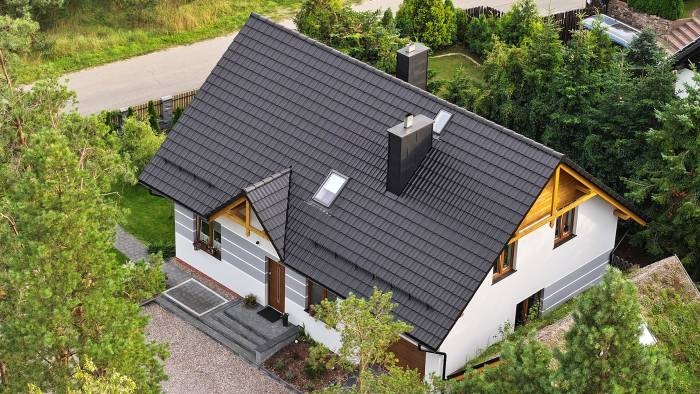 Kupujemy dachówkę cementową. Na co warto zwrócić uwagę, wybierając produkty na dach?