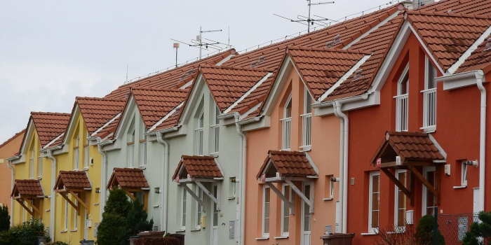 Wybór farby elewacyjnej – na co zwrócić uwagę?