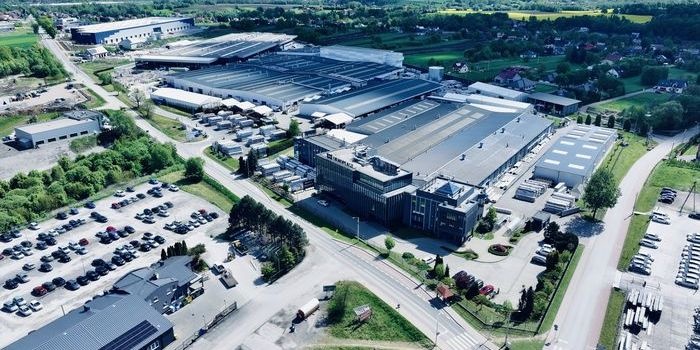 Hellookno – nowości i inwestycje na 30-lecie Oknoplast