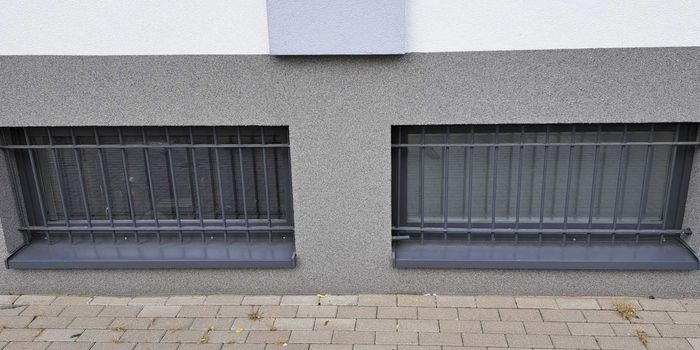 Systemy ociepleń ETICS – warstwa zbrojona, dobór i aplikacja tynków