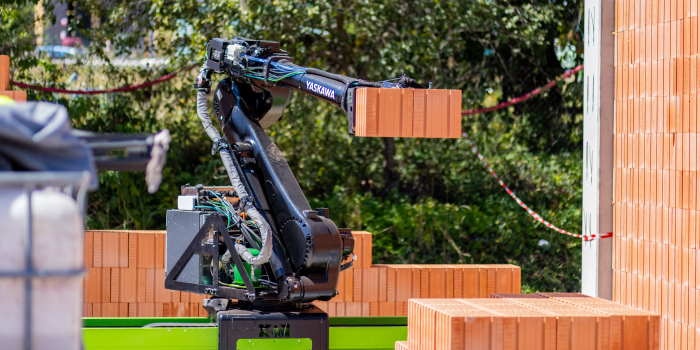 Pierwszy w Europie robot murujący