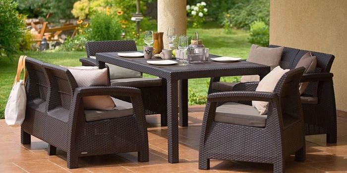 Ogród i taras latem – jak urządzić przestrzeń outdoorową