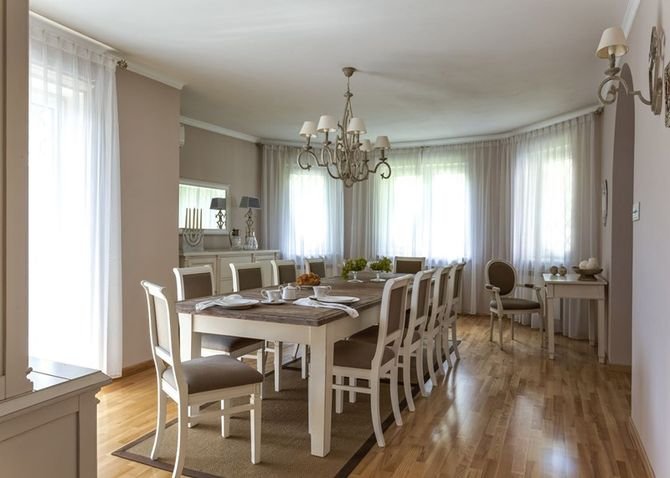 Najlepiej poprosić architekta o przedstawienie kilku propozycji, aby móc wspólnie nanieść korekty i wybrać najlepsze rozwiązanie.