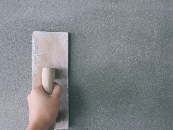 Jaki tynk na elewację wybrać? Który jest odporny na wilgoć i brud?
Fot. Henkel Polska