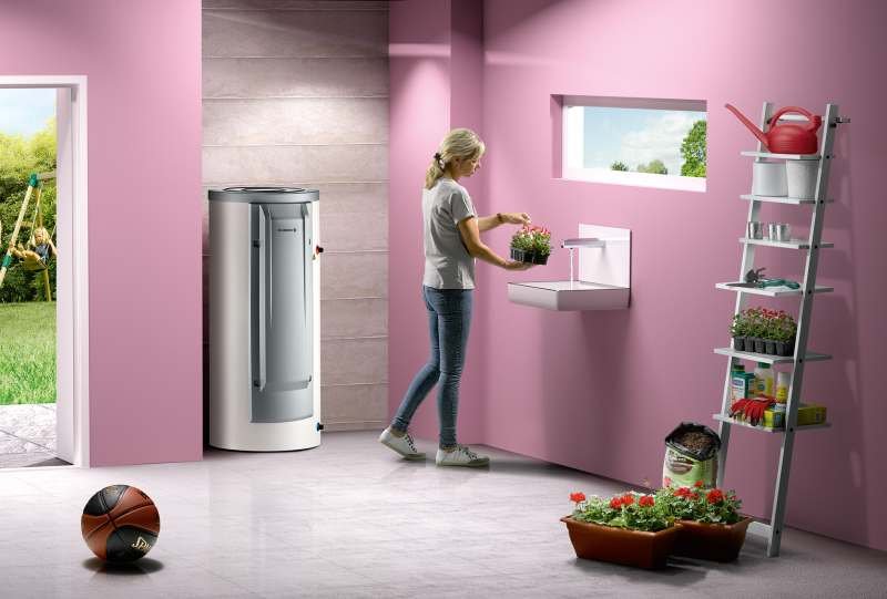 Termodynamiczny akumulacyjny podgrzewacz wody. Podgrzewanie c.w.u. do 65°C przez powietrzną
pompę ciepła