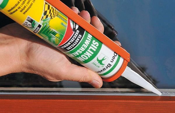 Do aplikacji silikonu wystarczy ręczny pistolet.
