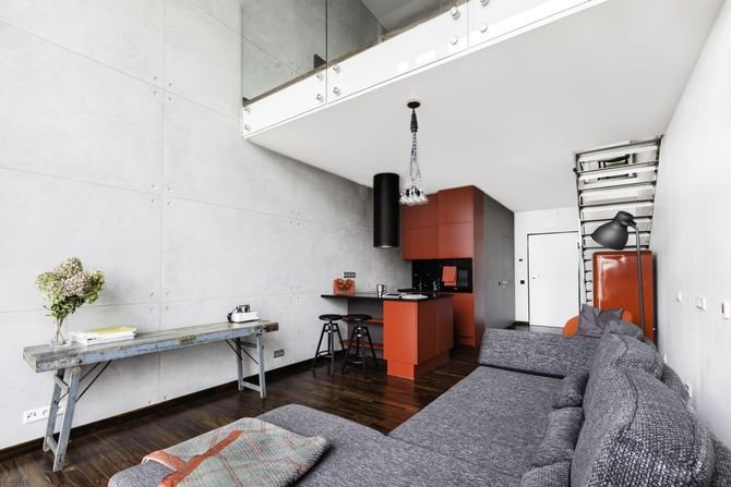 Surowe piękno loftu na warszawskim Mokotowie
Fot. Decoroom