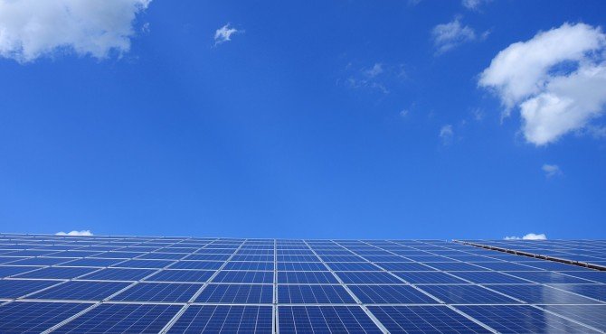 Odnawialne źr&oacute;dła energii - jakiego rodzaju OZE znamy
Fot. Stilo Energy