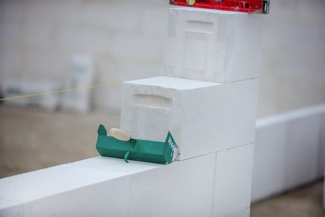 Z czego zbudować dom: bloczki z betonu kom&oacute;rkowego
Fot. H + H Polska