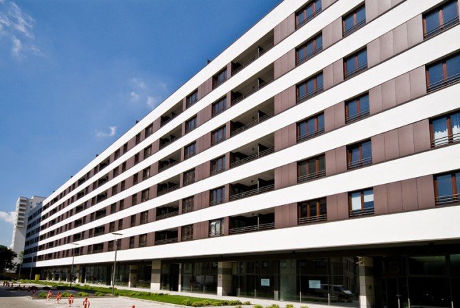 MURANO - zespół mieszkaniowo-usługowy, Warszawa, EQUITONE [natura] N371 (czerwony), 8 mm