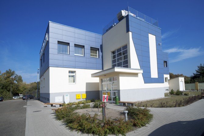 Poliklinika Stomatologiczna 4 Wojskowego Szpitala Klinicznego, Wrocław, EQUITONE [pictura] PI441