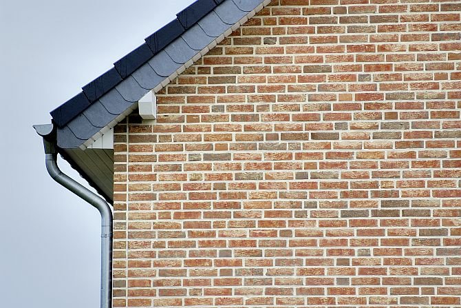 Cegła Eagle DCERW. Elewacja domu jednorodzinnego