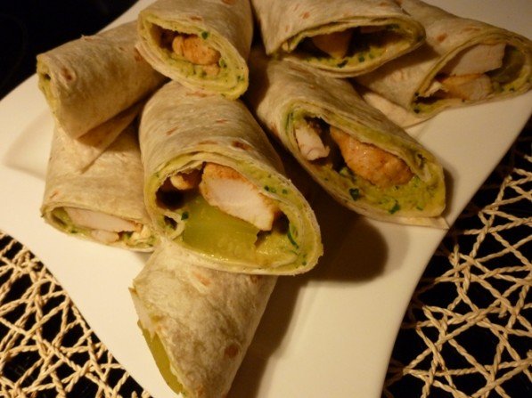 tortilla z hummusem