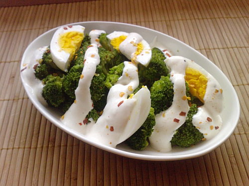 salatka brokulowa