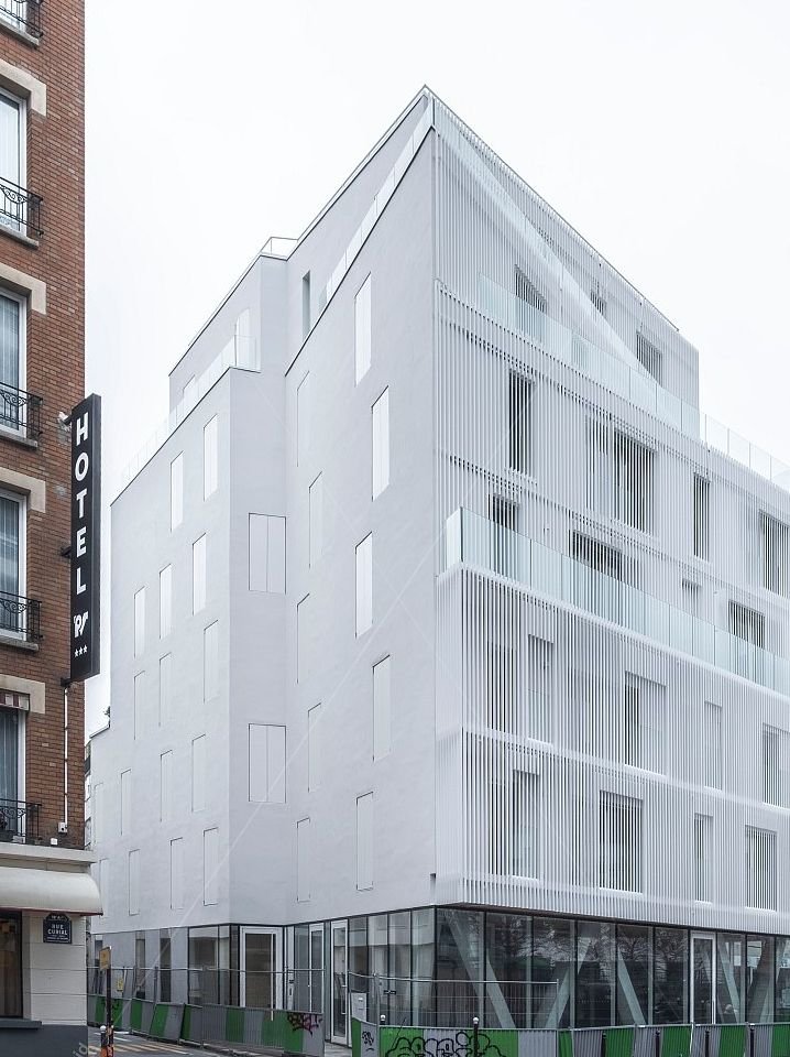 rue curial stunned by texture paryz