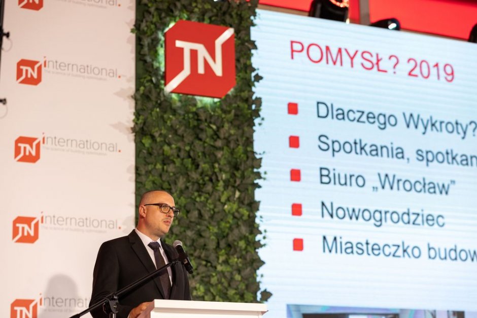 technonicol piotr bonarski