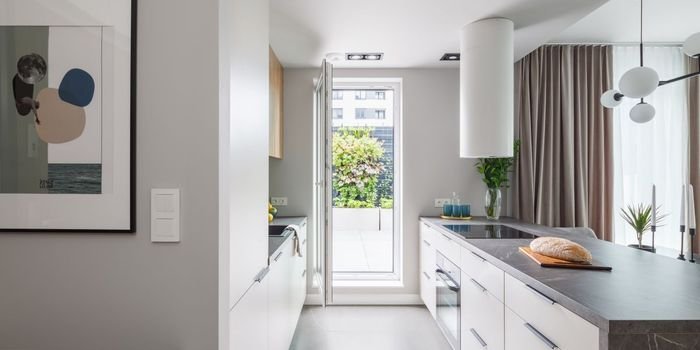 Apartament we Wrocławiu &ndash; stonowane kolory, mocne akcenty, fot. Marek Koptyński