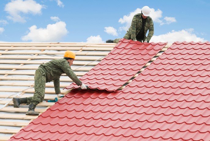 Pokrywanie dachu blachodach&oacute;wką