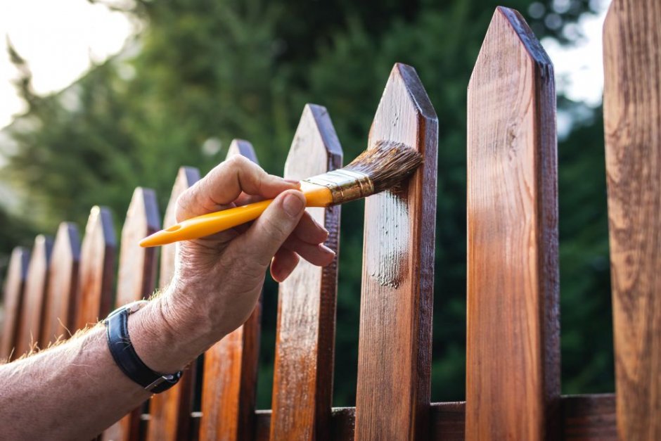 drewnochron do malowania plotu tikkurila