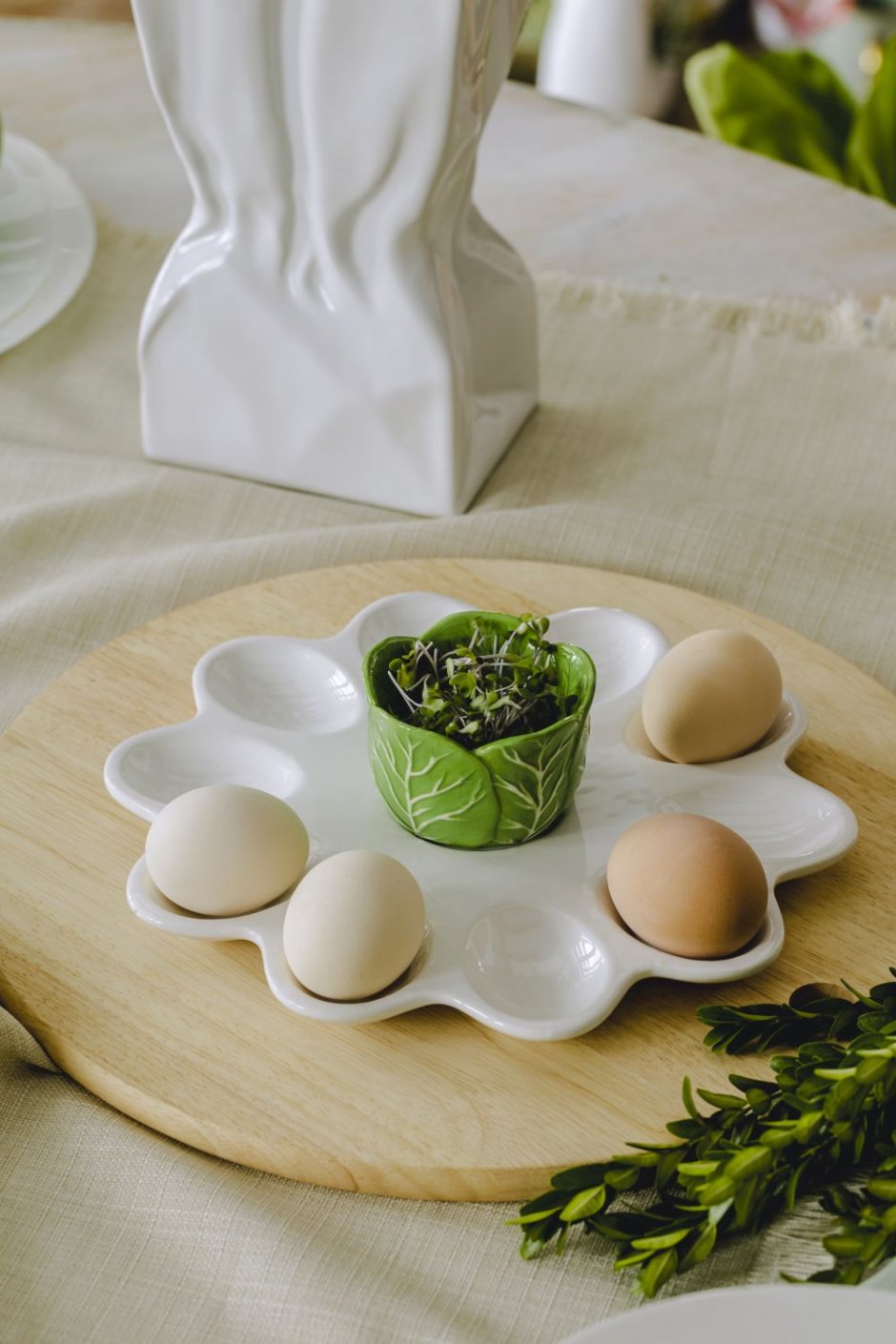 Naczynie do serwowania jajek na Wielkanoc. Fot. Home&You