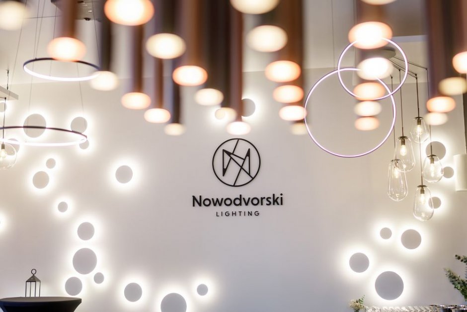 otwarcie-domu-marki-nowodvorski-lighting-logo