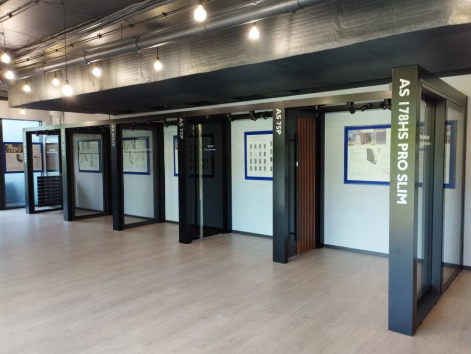 showroom aluron drzwi