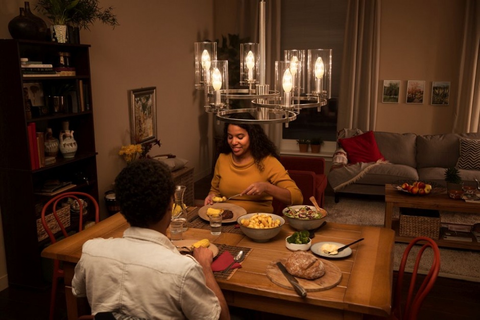 oswietlenie w jadalni philips hue