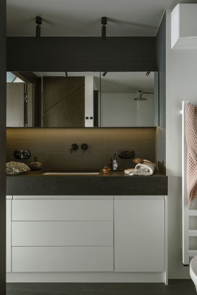 apartament w meskim stylu lazienka umywalka mango investments