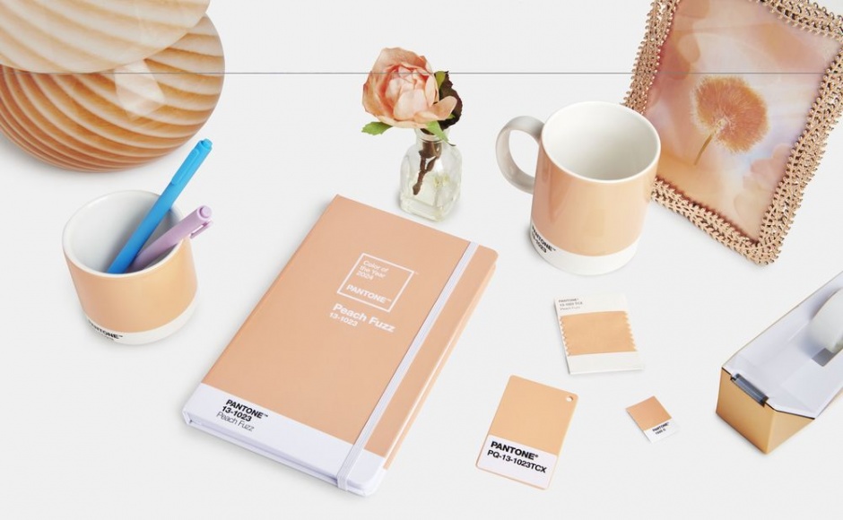 peach fuzz13 1023 pantone 1