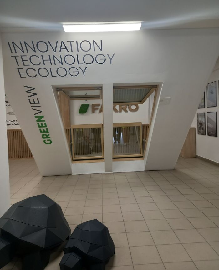 okno balkonowe innoview fakro