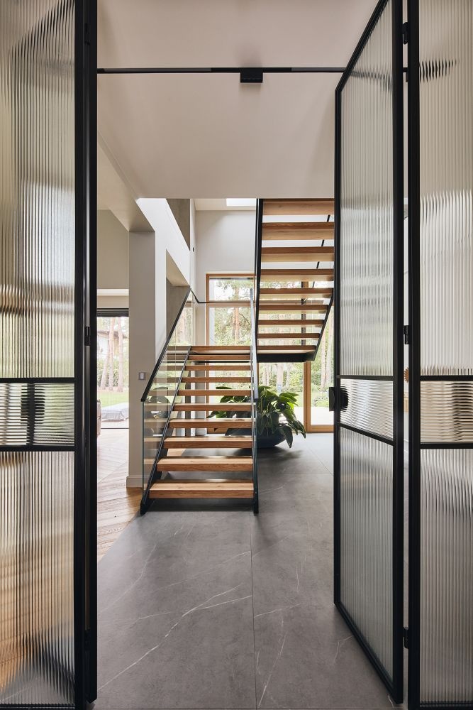dom wejscie mum studio