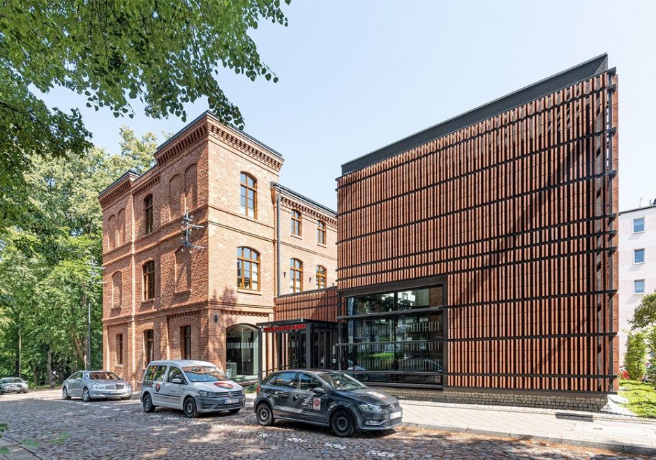 galeria cukrarna fot miran kambi baumit