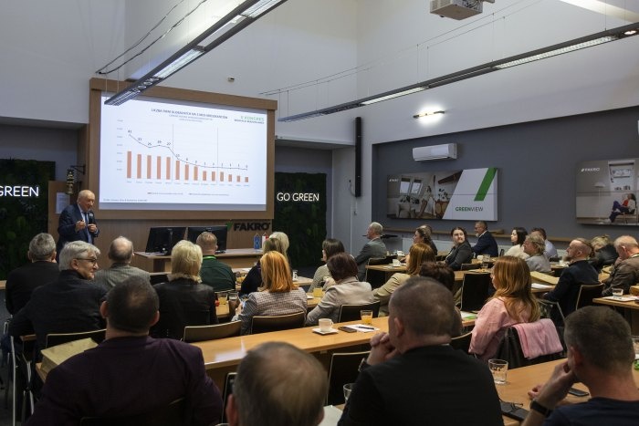 Dlaczego konieczna jest integracja sektora edukacji budowlanej z biznesem? fot. FAKRO