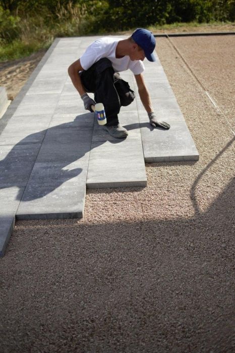 ukladanie plyt betonowych polbruk