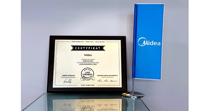 Midea z prestiżowym wyr&oacute;żnieniem &ndash; Złoty Laur Konsumenta &ndash; Lider XX-lecia 2025 wręczony podczas uroczystej gali. Fot. Midea