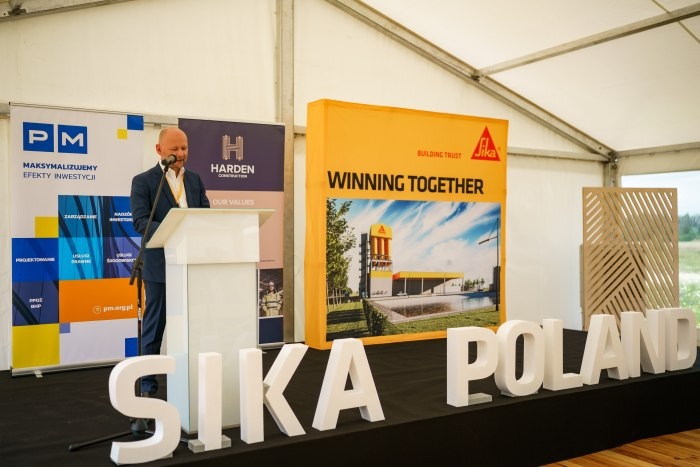 sika poland nowa fabryka w brzesciu kujawskim fot prezes sika poland wojciech ziemlinski