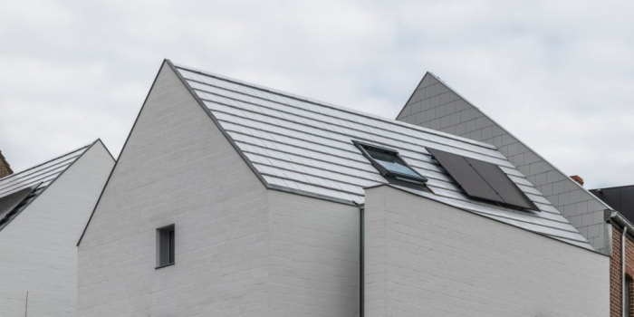 Pierwsza biała dach&oacute;wka ceramiczna. Fot. Wienerberger