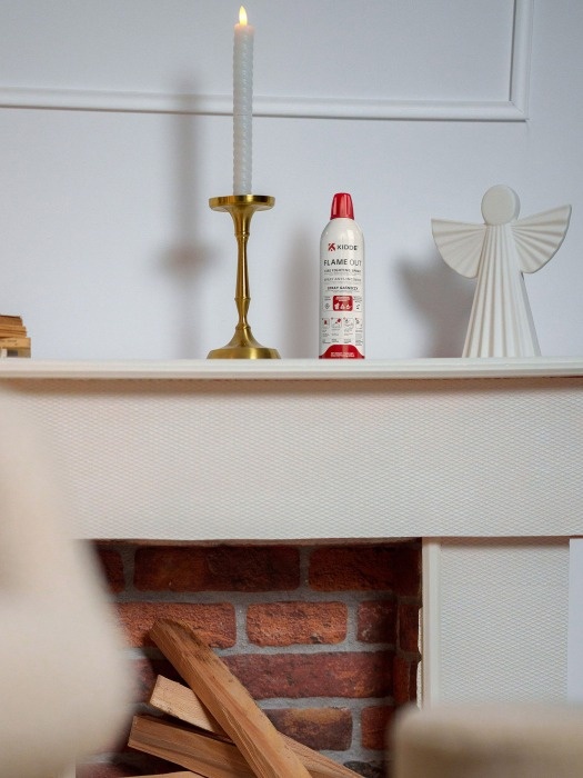 spray gaśniczy flame out na kominku
