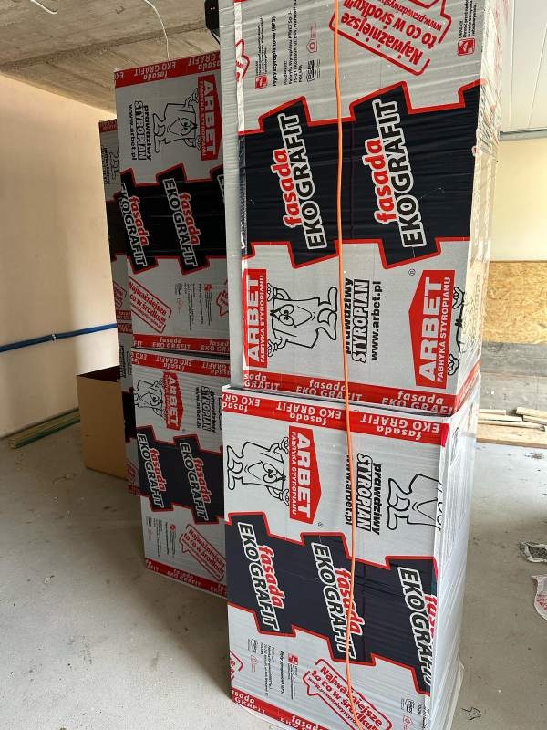 Badanie parametrów styropianu EPS w laboratorium zakładowym, pomiar lambdy i wytrzymałości mechanicznej
