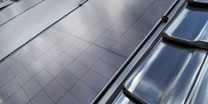 System fotowoltaiczny SunLACE &ndash; panele zintegrowane z dach&oacute;wką, fot. swissporTON