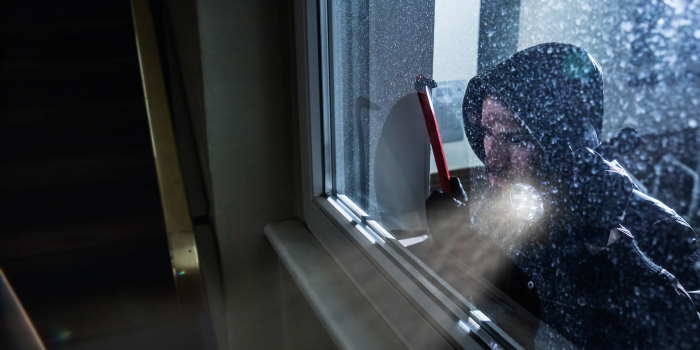 Jak skutecznie zabezpieczyć dom przed włamaniem? Fot. Glassolutions
